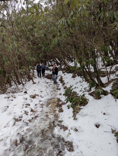 Raco Locos Take on Rabun Bald: A Snowy, Icy Trek to the Top